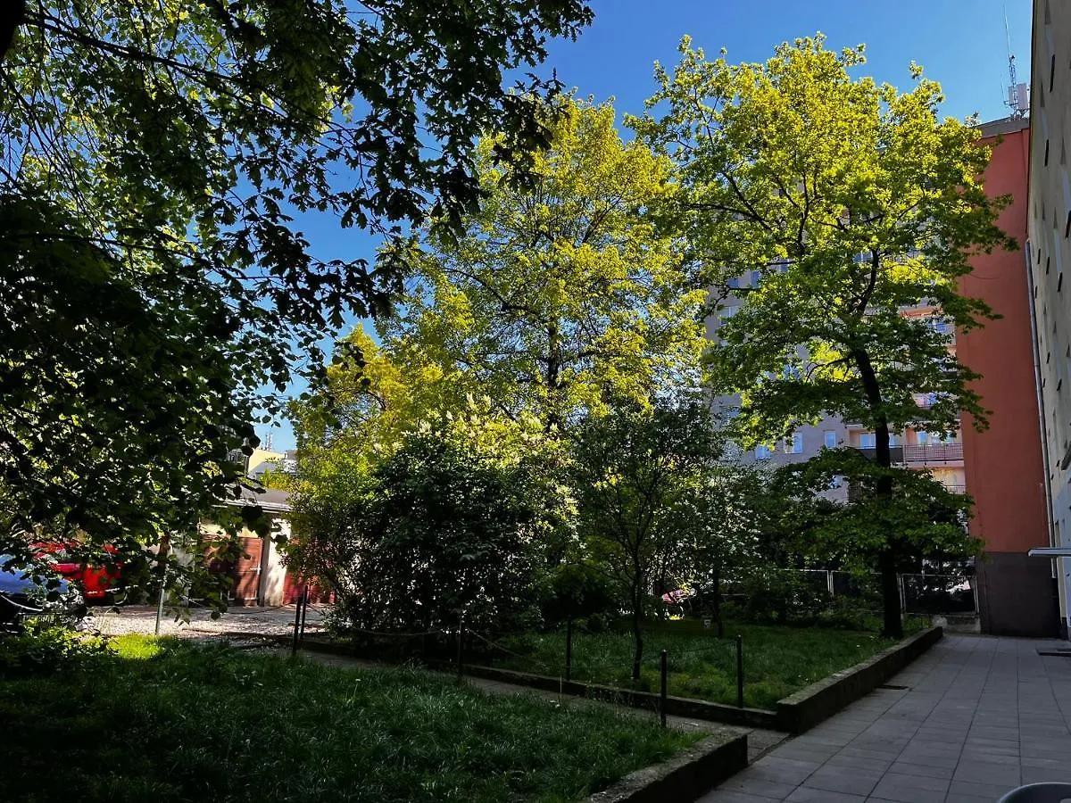 Studio Close To Royal Lazienki Park, Недалеко От Олинек Warszawa Apartament